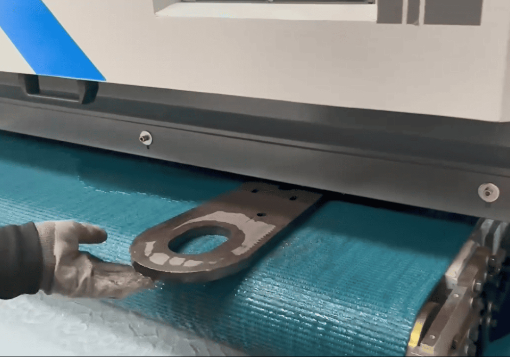 Mesa de trabajo tipo conveyor automática │ Productividad continua | FlexMax México